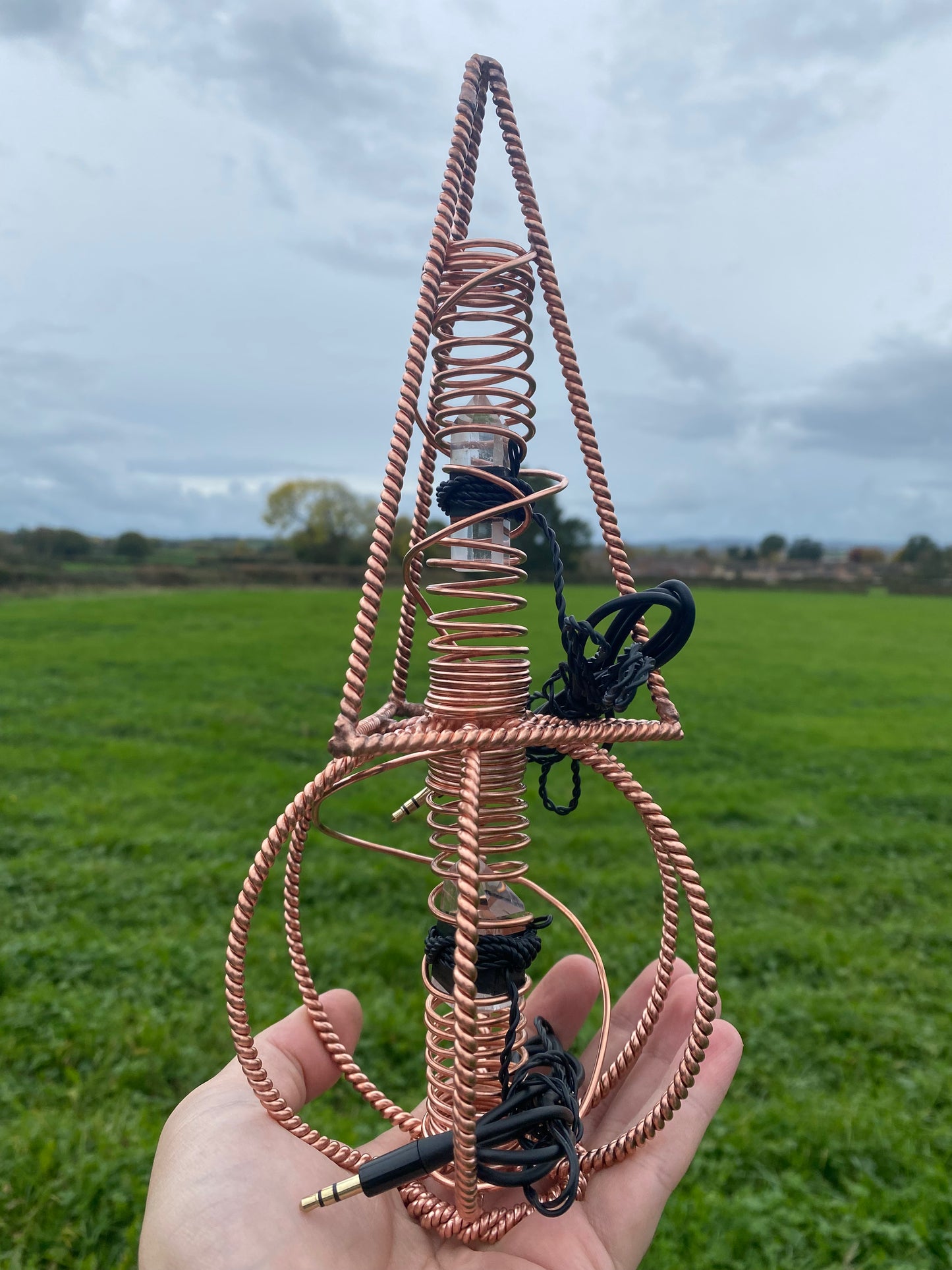 CloudBuster Pyramid Harmoniser with Two Clear Quartz Succor Punch Cores (432MHz)