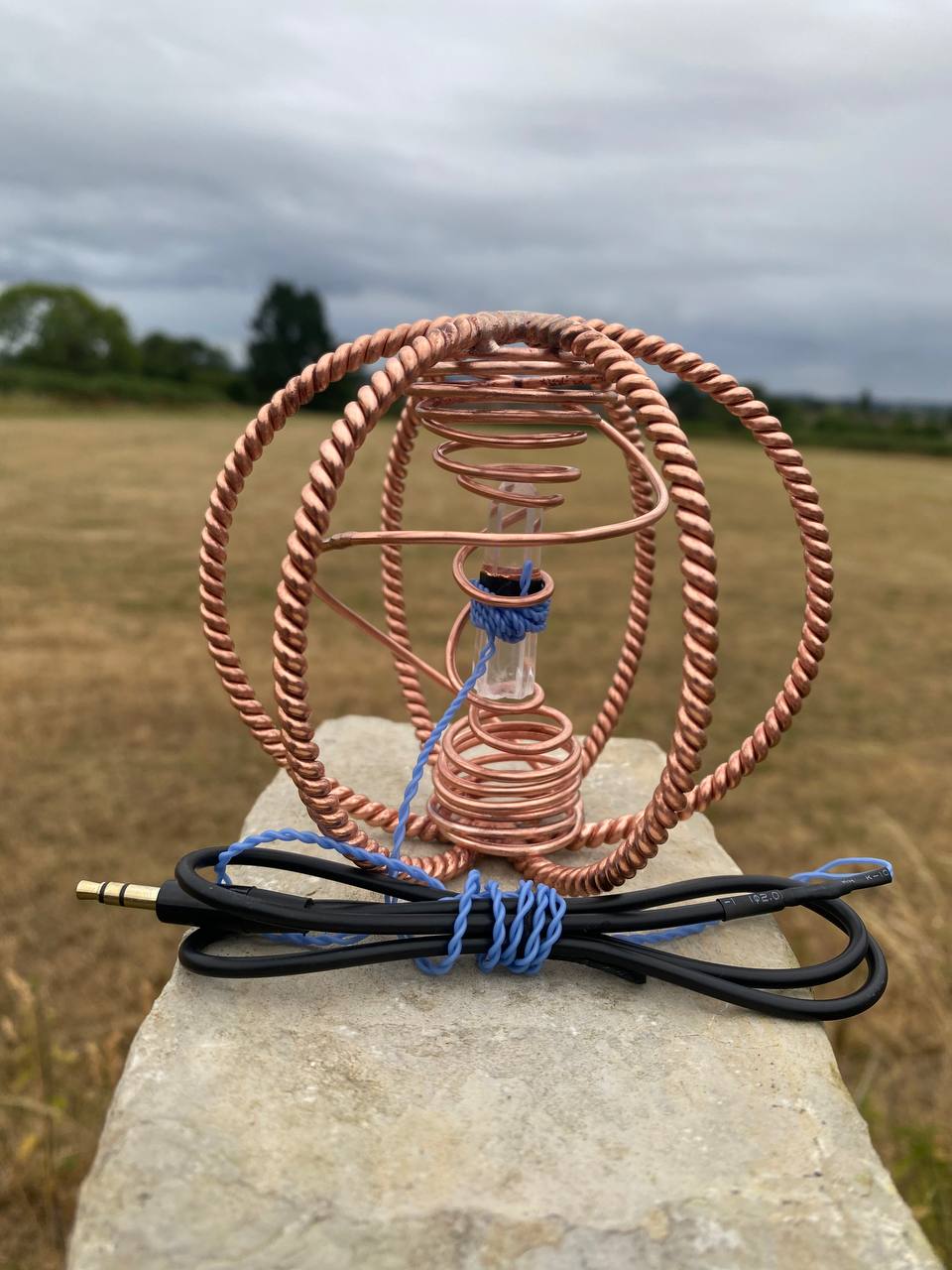Small Empowerment Cubit Harmoniser with Lemurian Seed Quartz Succor Punch (188MHz)