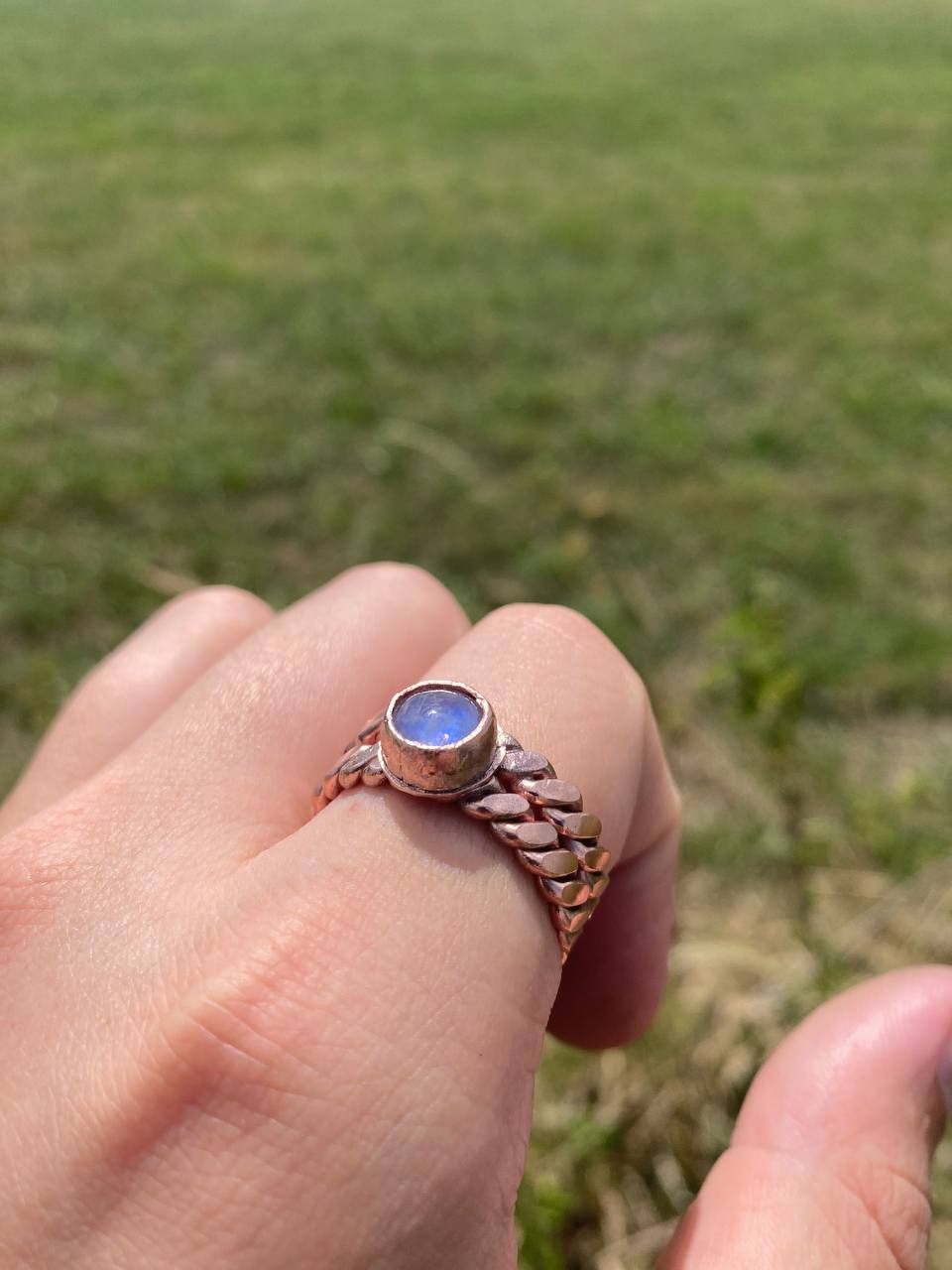 Lost Cubit (177MHz) Tensor Finger Ring with Moonstone Size X (12 USA)