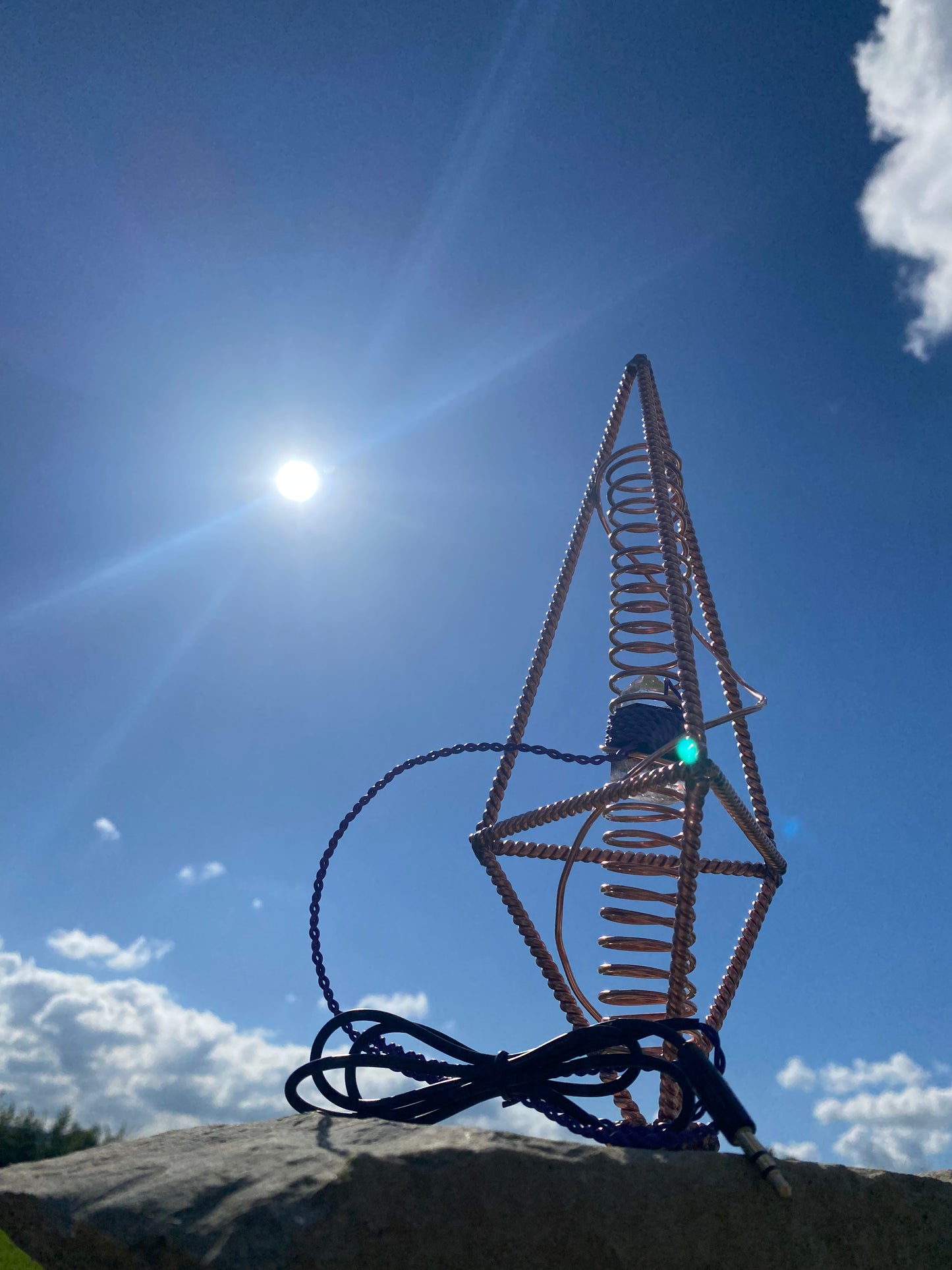 Empowerment Cubit Bipyramidal Tetrahedron Harmoniser with Succor Punch Core (188MHz)
