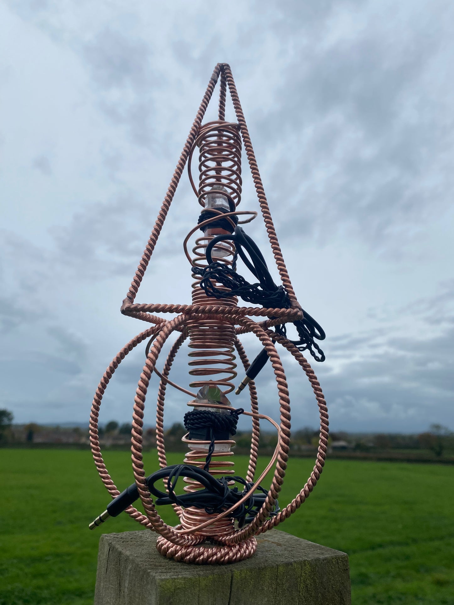 CloudBuster Pyramid Harmoniser with Two Clear Quartz Succor Punch Cores (432MHz)