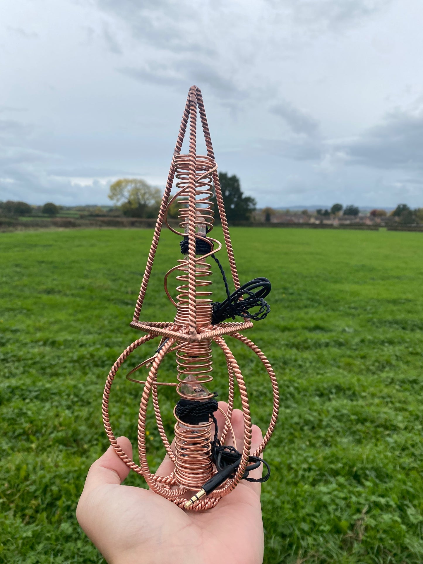 CloudBuster Pyramid Harmoniser with Two Clear Quartz Succor Punch Cores (432MHz)