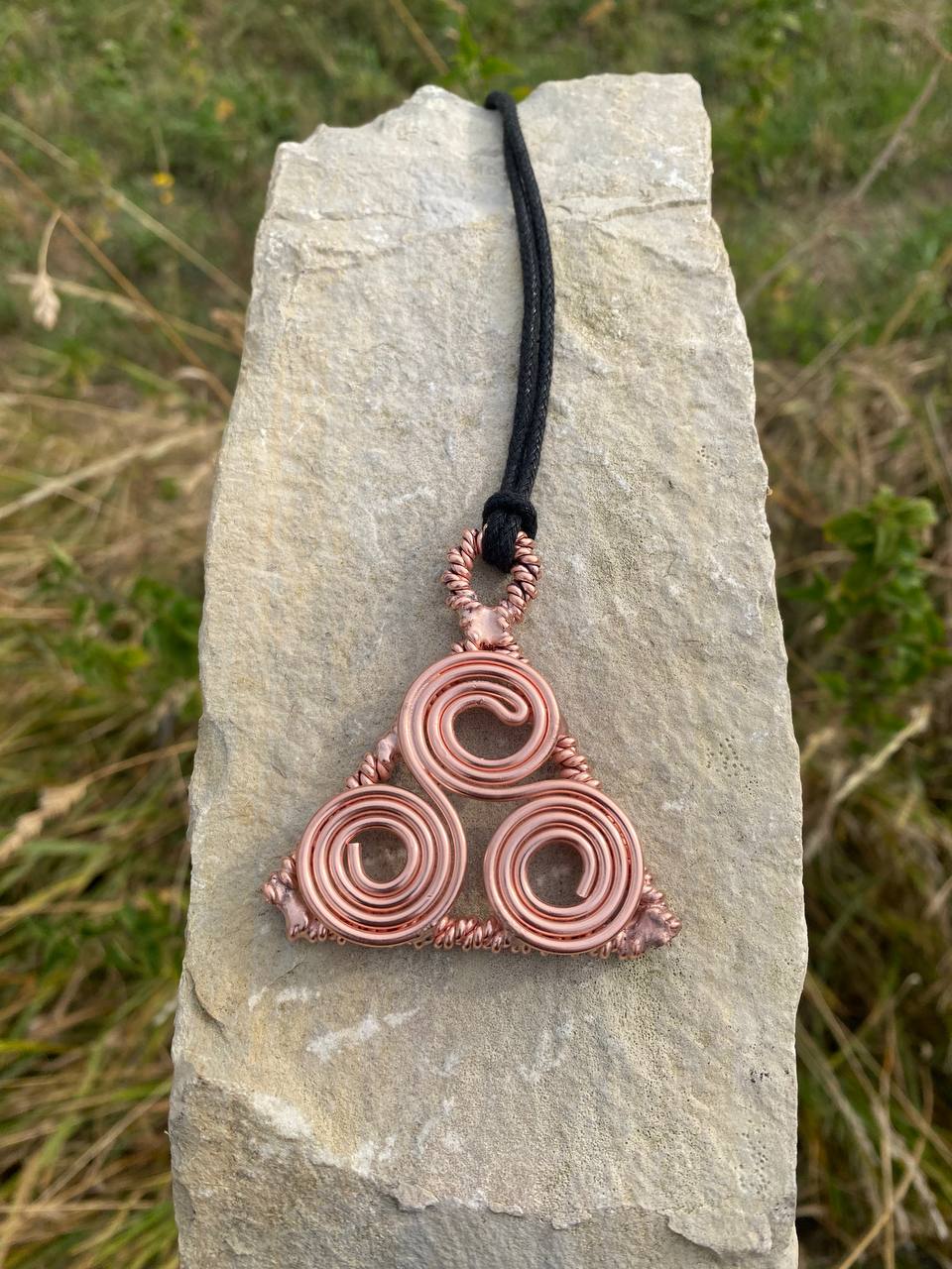 "Kingdom of Bards" Double Twisted Triangular Tensor Triskelion Scalar Amulet