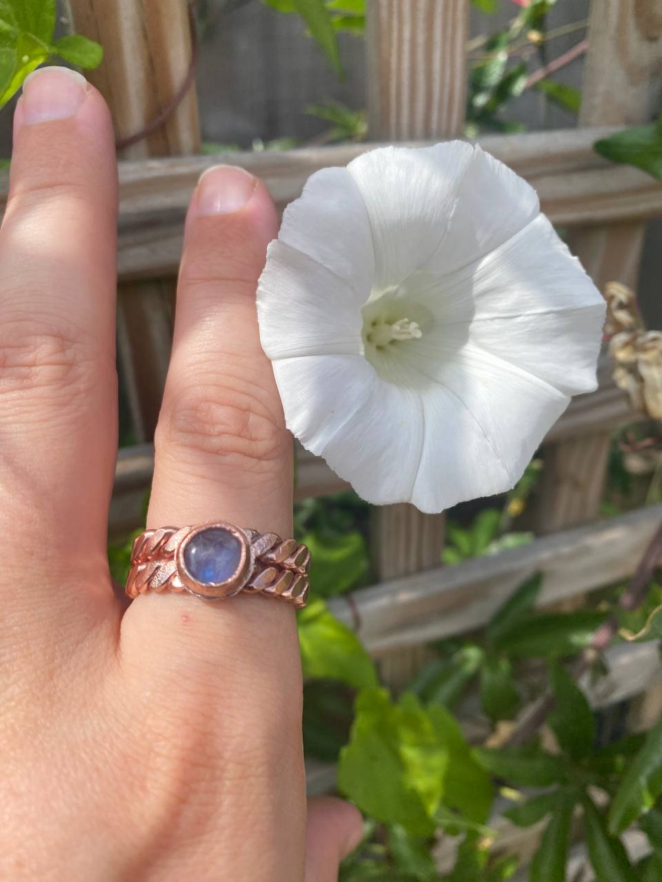 Lost Cubit (177MHz) Tensor Finger Ring with Moonstone Size X (12 USA)