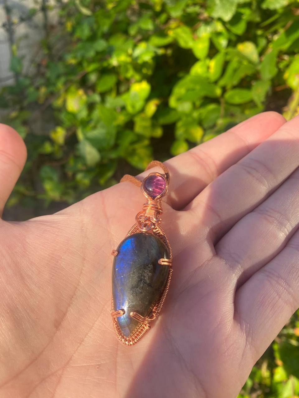 "Kunai" - Labradorite & Amethyst Copper Wrapped Pendant