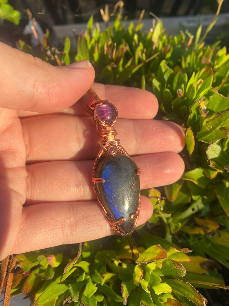 "Kunai" - Labradorite & Amethyst Copper Wrapped Pendant